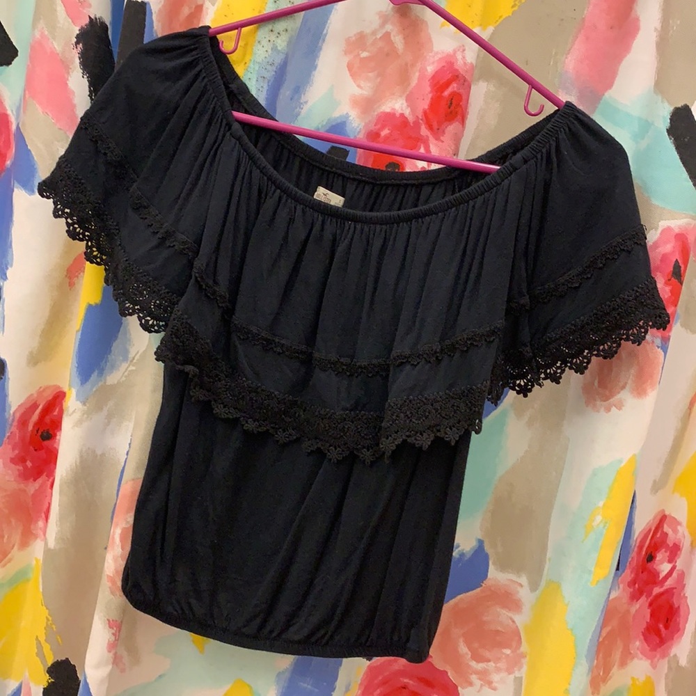 Black mid crop top